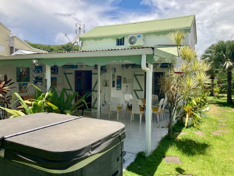 Kazasand – Gite avec jacuzzi à louer à Sainte-Anne, Guadeloupe pour 2 à 4 personnes à partir de 50€/nuit