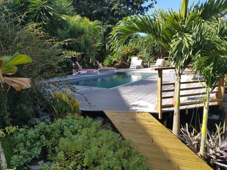 Le Bougainvillier Blanc –  Location de Bungalow  avec piscine à Pointe-Noire à partir de 686 €/semaine