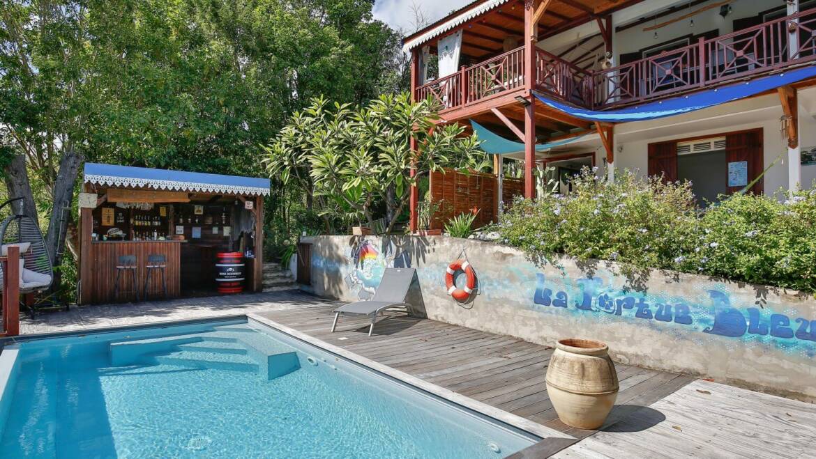 La Tortue Bleue – Location de Gite avec piscine à Bouillante, Guadeloupe pour 2 à 4 personnes à partir de 650 €/semaine