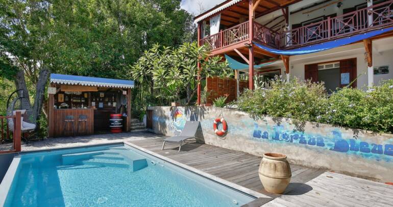 La Tortue Bleue – Location de Gite avec piscine à Bouillante, Guadeloupe pour 2 à 4 personnes à partir de 650 €/semaine