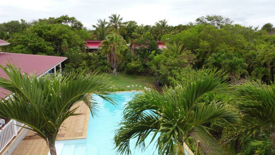 Les Z’Alizés – Location de Gite avec piscine pour 2 à 4 personnes Le Moule, Guadeloupe à partir de 525 €/semaine