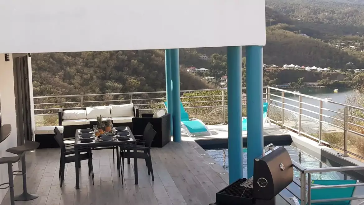 Location avec piscine Villa “Bacaly” à Bouillante, Guadeloupe pour 8 à 12 personnes à partir de 193 €/nuit