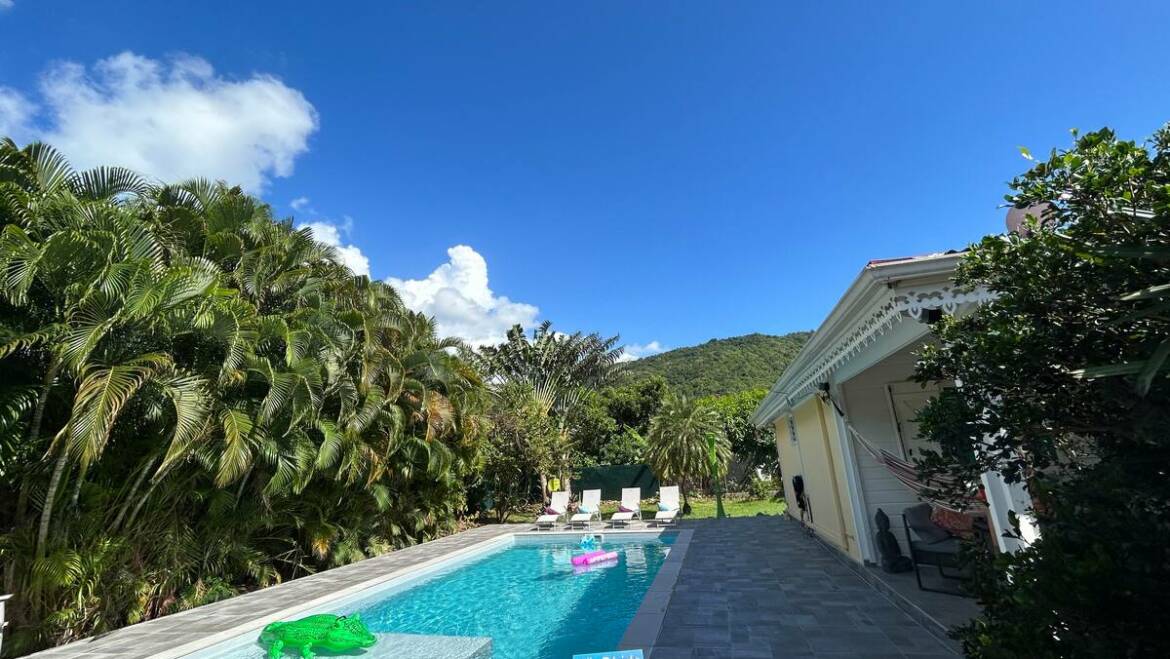 Location 8 personnes Villa “Désirée” à Deshaies, Guadeloupe avec piscine à partir de 180 €/nuit