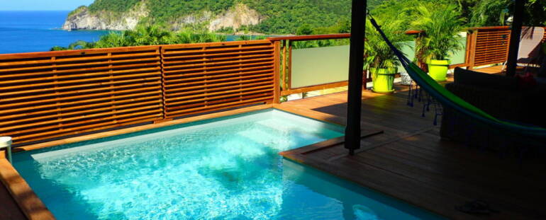 Location avec piscine Villa “Majesty Palm” à Deshaies, Guadeloupe pour 4 personnes à partir de 150 €/nuit