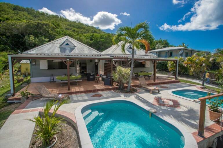Sunny Bungalows – Location avec piscine privée à Sainte-Anne, Martinique pour 4 personnes à partir de 120€/nuit