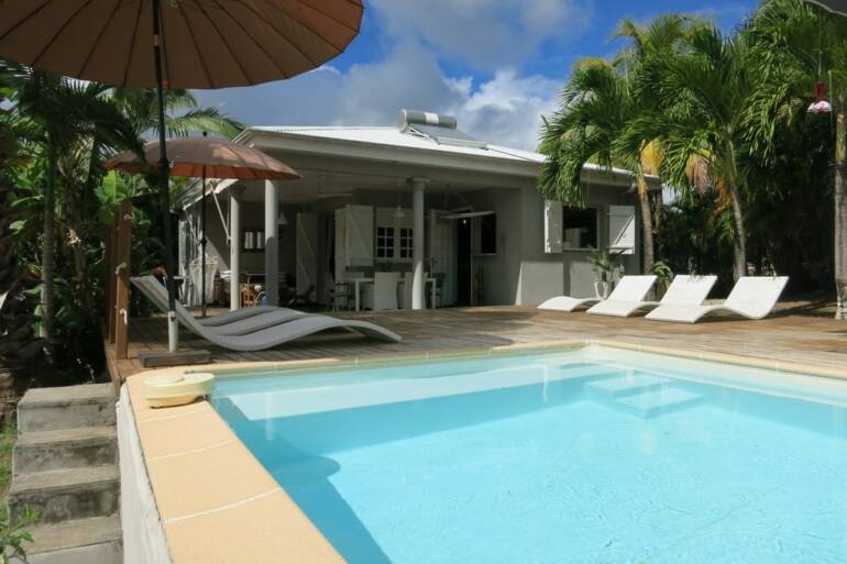 Location villa “Coco” au Marin, Martinique avec piscine et vue sur mer à partir de 250€/nuit