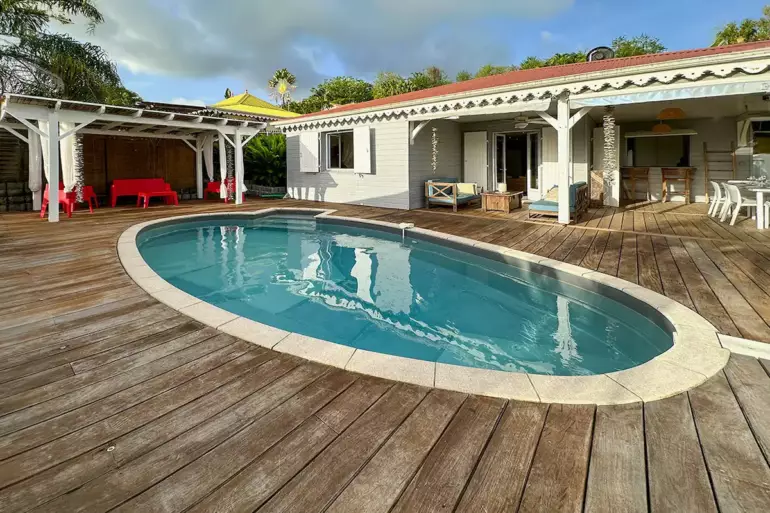 Location villa “Cocoon” avec vue sur mer à 180° à Sainte-Luce, Martinique à partir de 300€/nuit