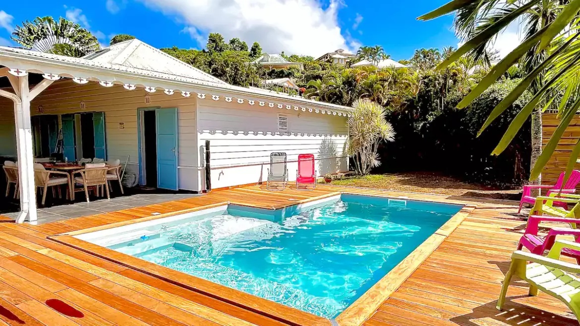 Location villa “Casa Coco” avec piscine privée à Rivière Salée, Martinique avec vue mer à partir de 200€/nuit
