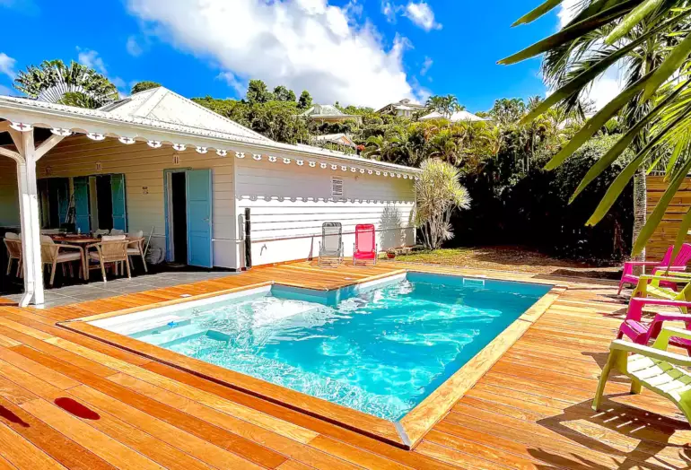 Location villa “Casa Coco” avec piscine privée à Rivière Salée, Martinique avec vue mer à partir de 200€/nuit
